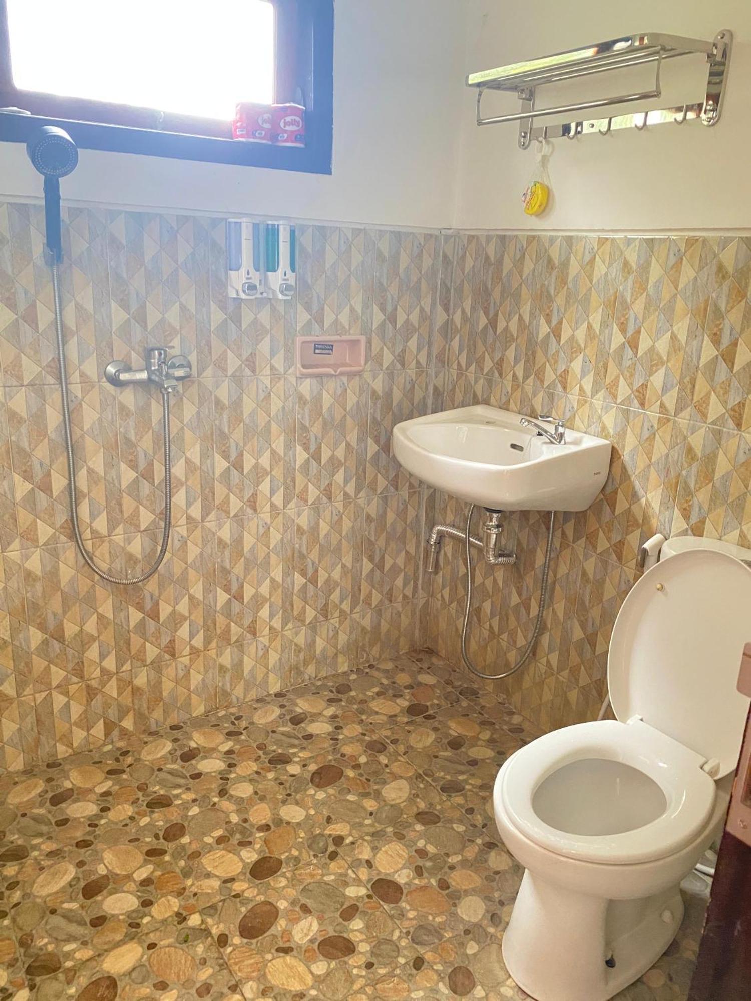Sri Sedana Guest House Сидемен Екстериор снимка