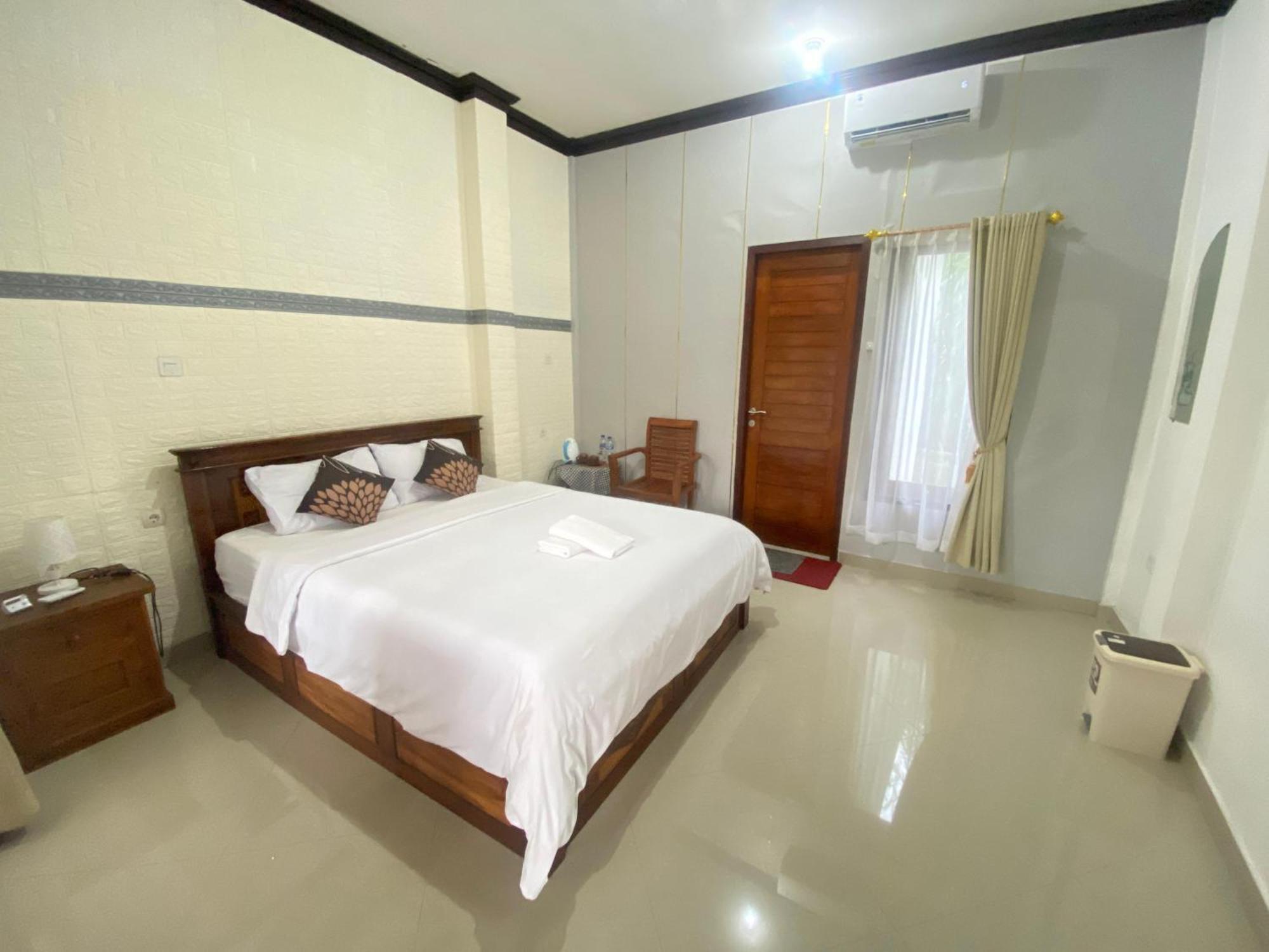 Sri Sedana Guest House Сидемен Екстериор снимка